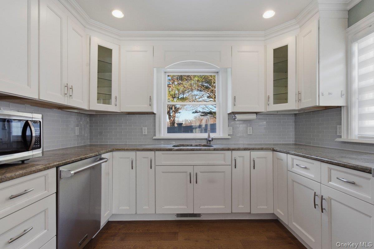 #10 photo, 246 Tibbetts Road, Yonkers , NY 10705