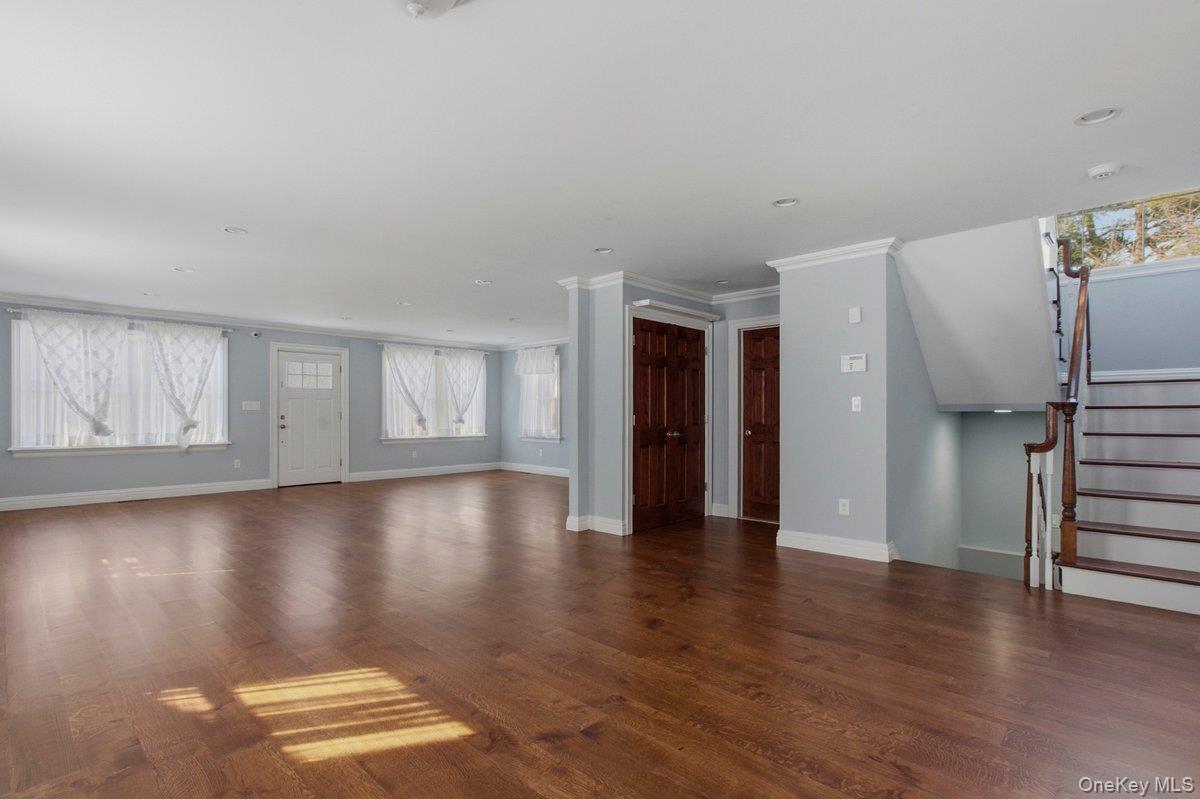 #4 photo, 246 Tibbetts Road, Yonkers , NY 10705