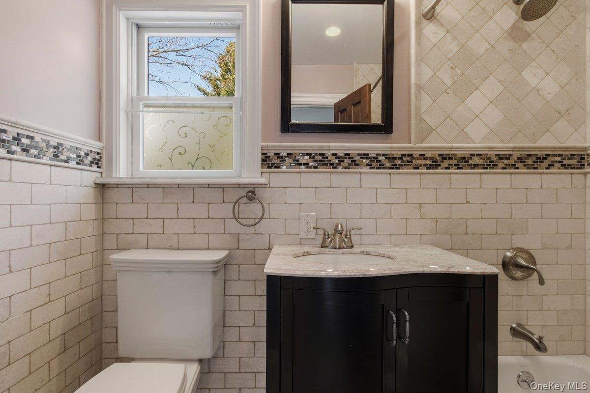 #6 photo, 246 Tibbetts Road, Yonkers , NY 10705