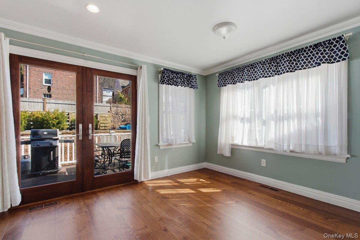 #7 photo, 246 Tibbetts Road, Yonkers , NY 10705