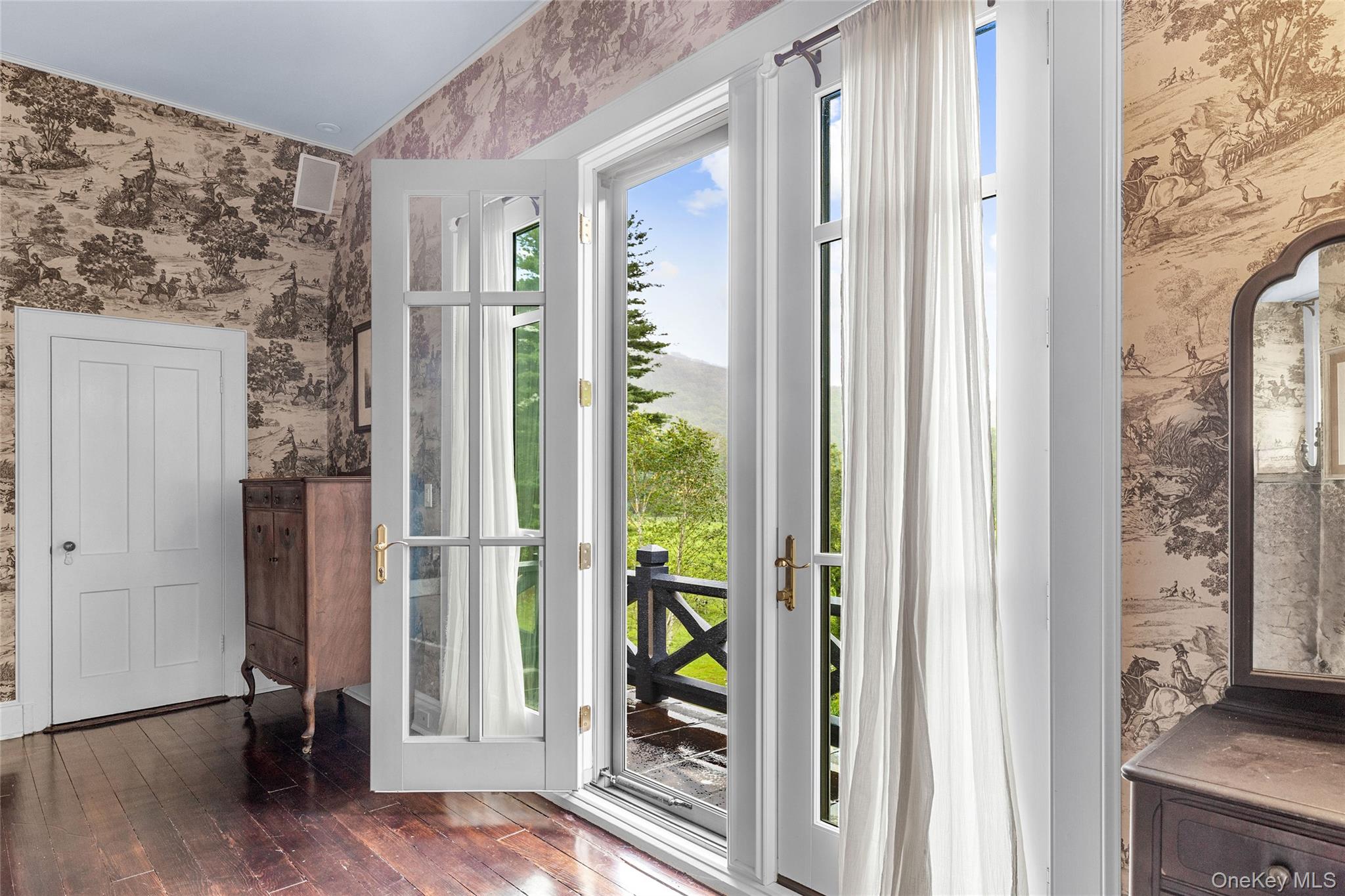 #19 photo, 996 Route 9D, Garrison , NY 10524