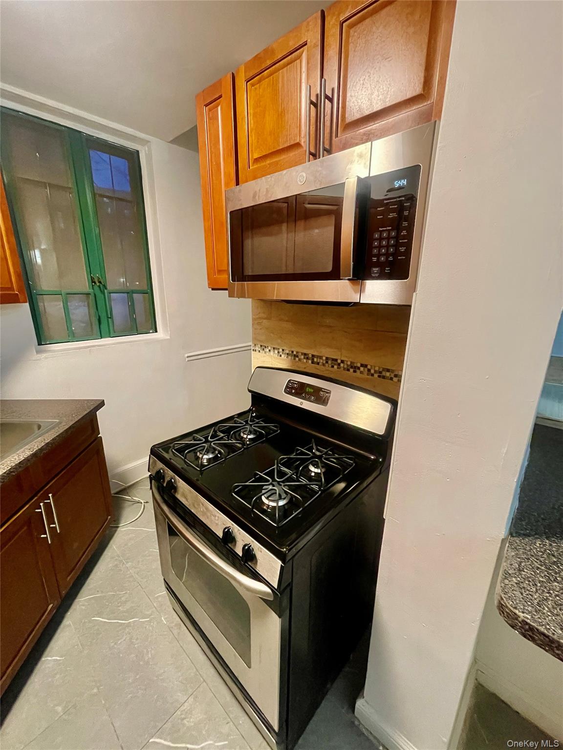 #1 photo, 1594 Metropolitan Avenue, Bronx , NY 10462