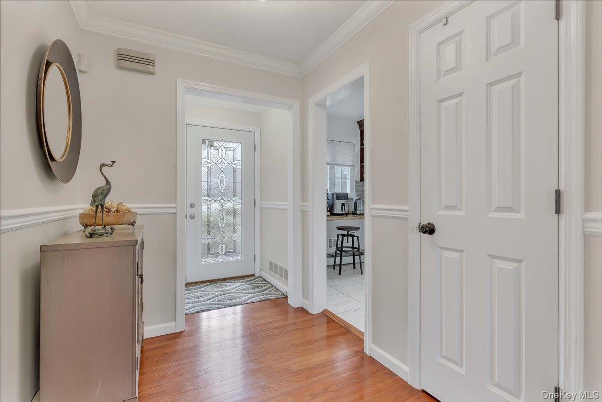 #4 photo, 47 Willow Drive, Briarcliff Manor , NY 10510