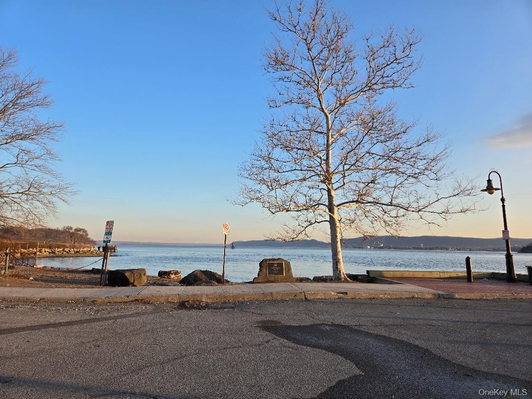 #15 photo, 139 8th Street, Verplanck , NY 10596