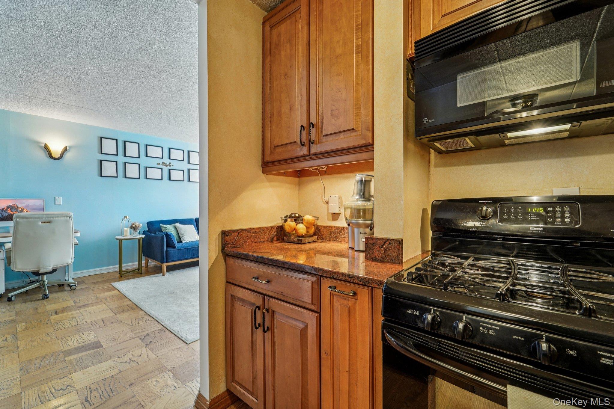 #15 photo, 1085 Warburton Avenue, Yonkers , NY 10701