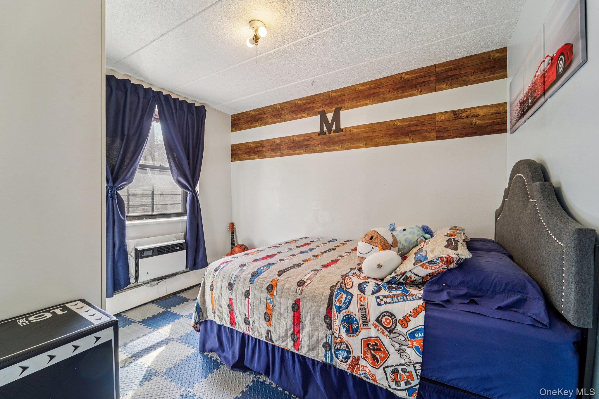 #16 photo, 1085 Warburton Avenue, Yonkers , NY 10701