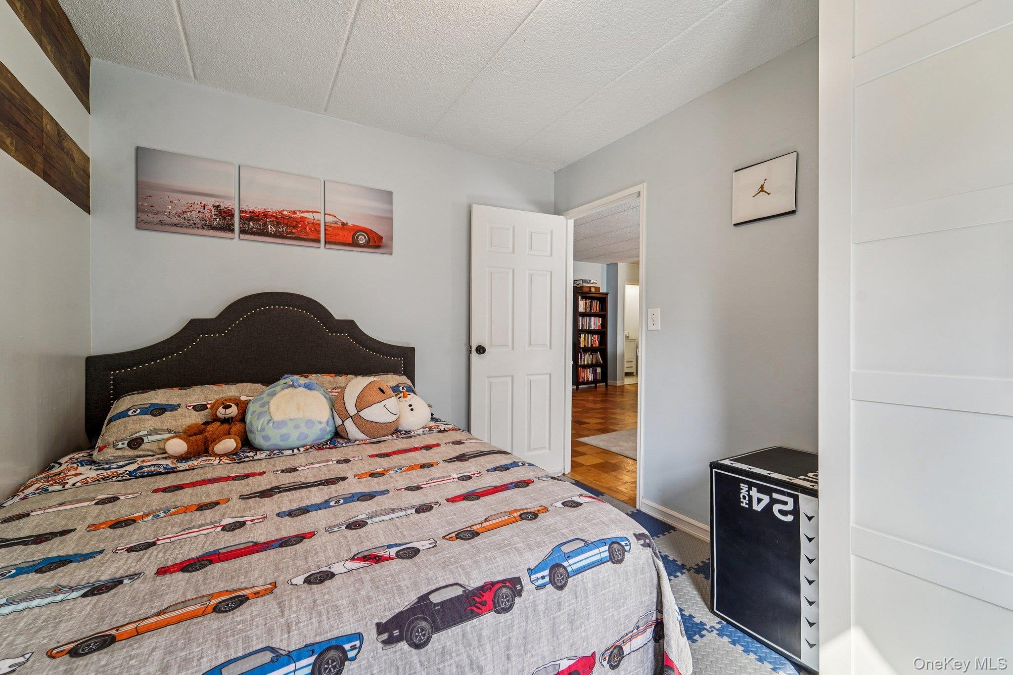 #18 photo, 1085 Warburton Avenue, Yonkers , NY 10701