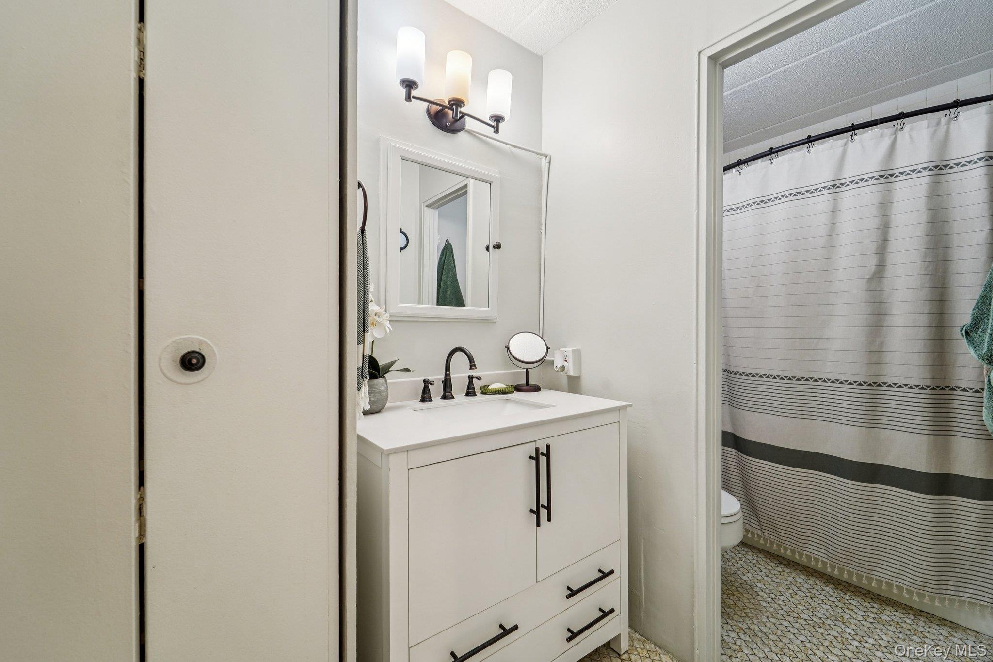 #19 photo, 1085 Warburton Avenue, Yonkers , NY 10701