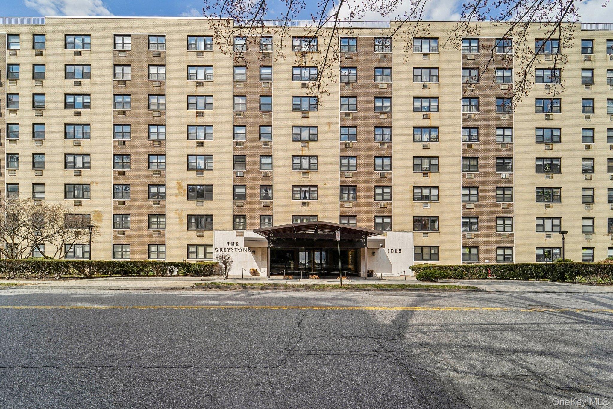 #2 photo, 1085 Warburton Avenue, Yonkers , NY 10701