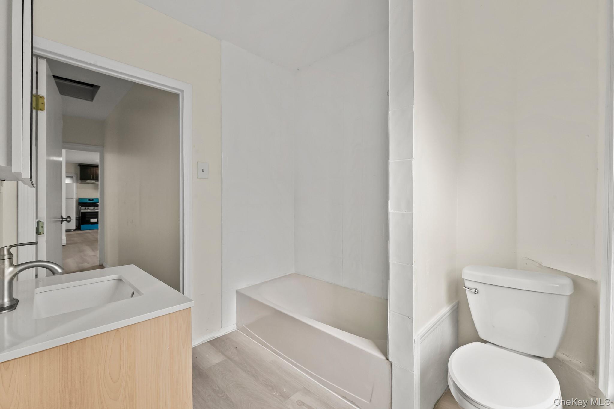 #8 photo, 11 Lafayette Place, Yonkers , NY 10701