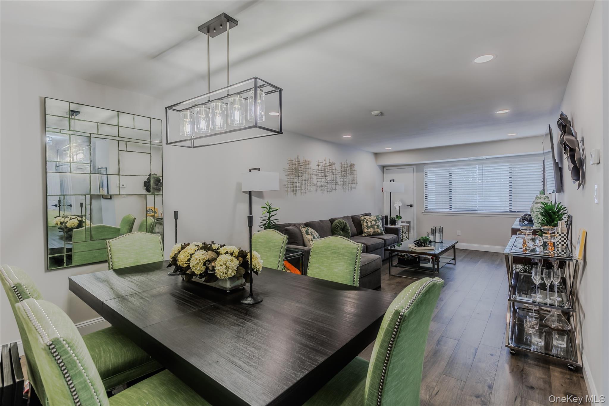 #4 photo, 172 Pointe Circle, Coram , NY 11727