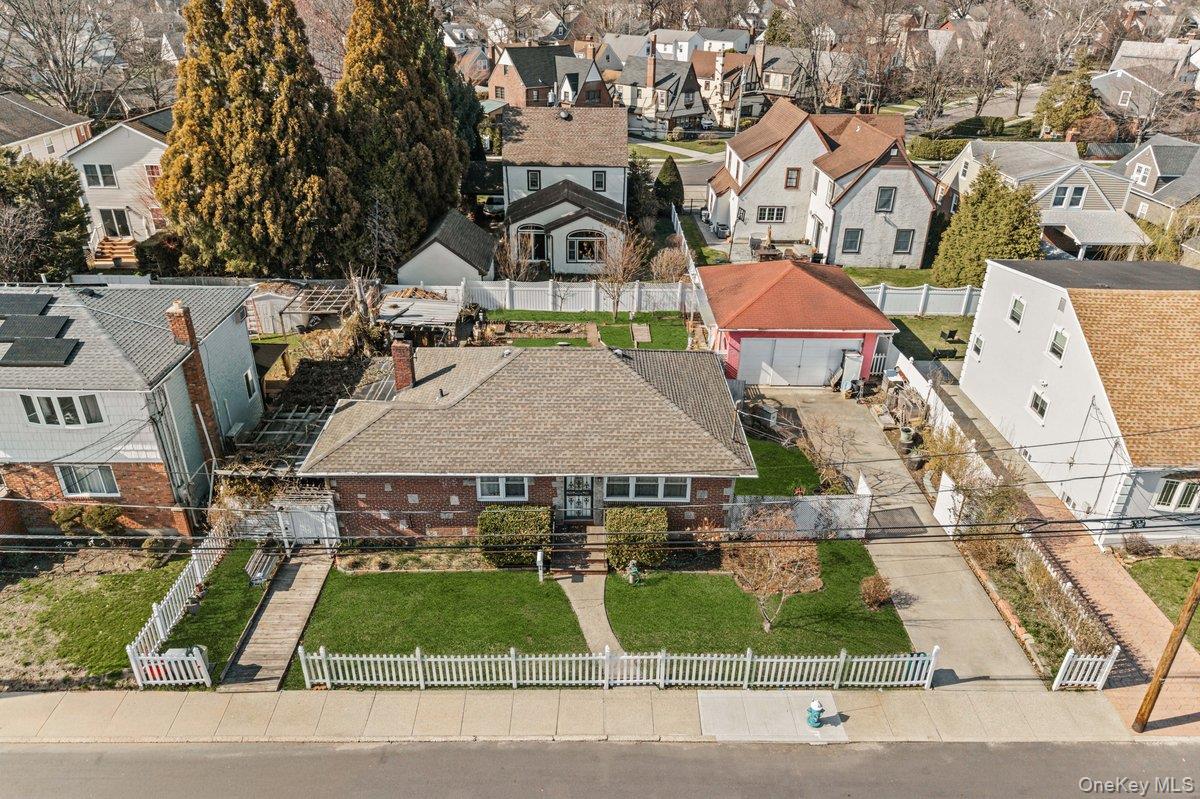 #1 photo, 100 Memphis Avenue, Floral Park , NY 11001