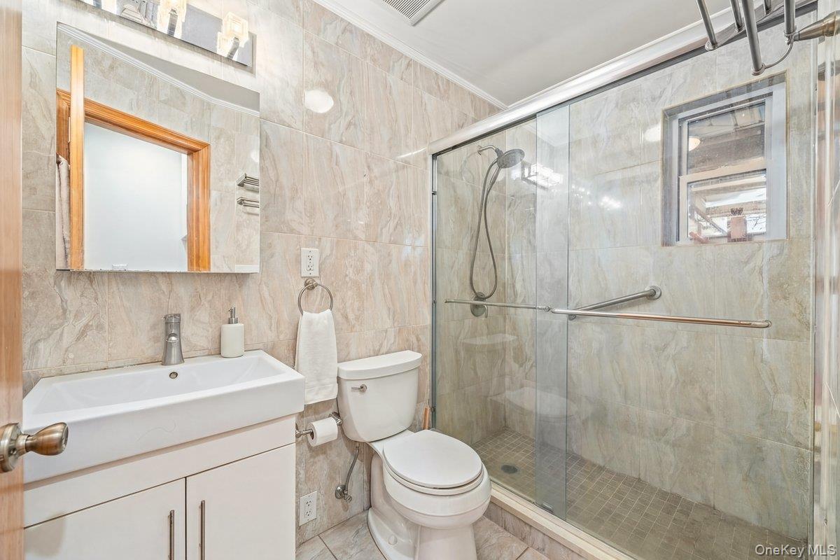 #12 photo, 100 Memphis Avenue, Floral Park , NY 11001