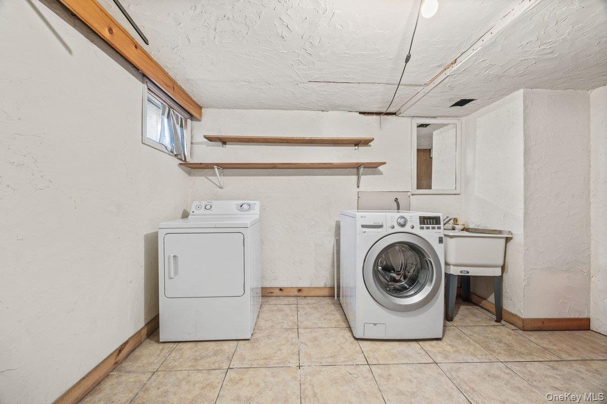 #14 photo, 100 Memphis Avenue, Floral Park , NY 11001