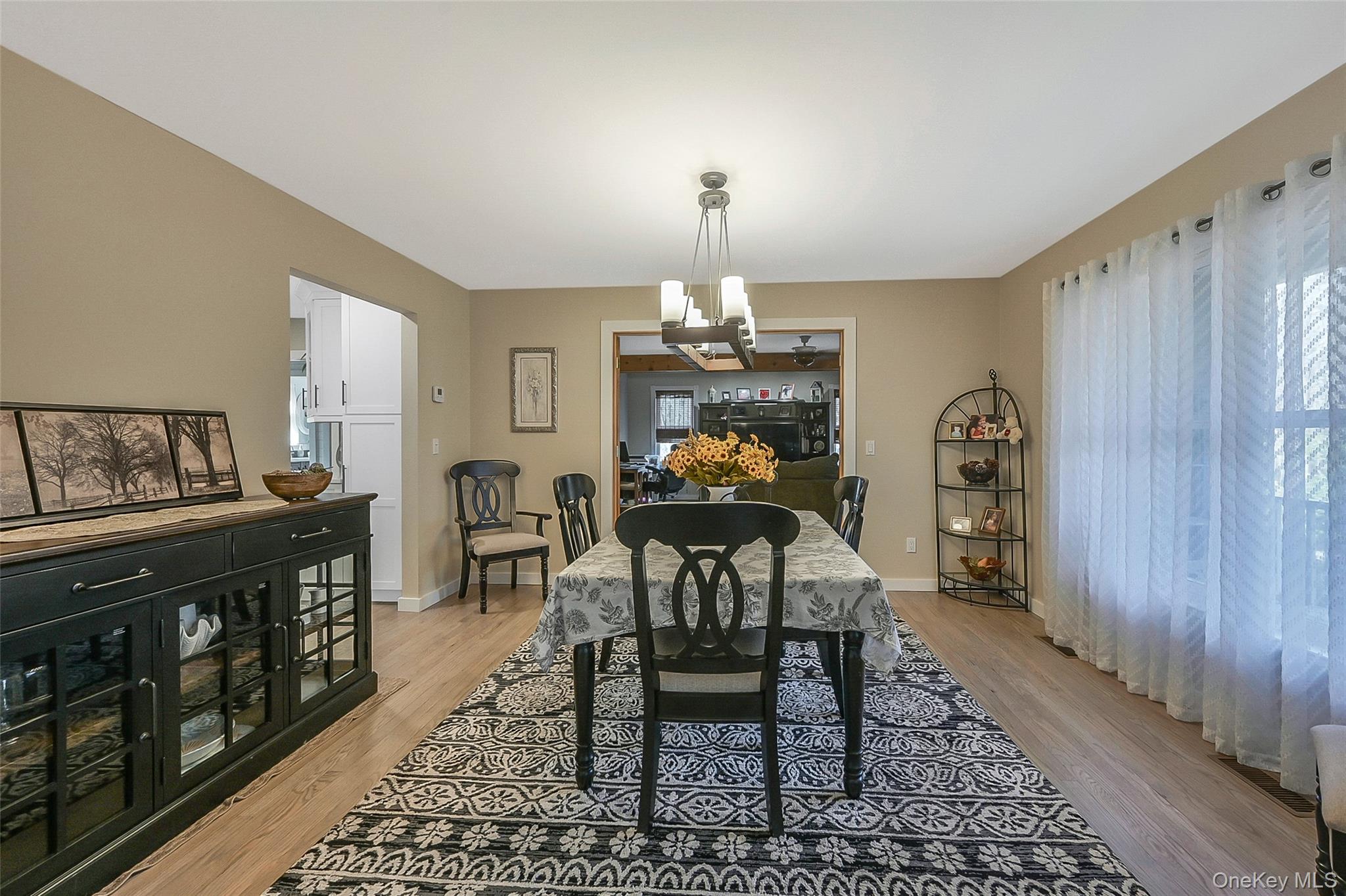 #5 photo, 4 Apple Lane, Wading River , NY 11792