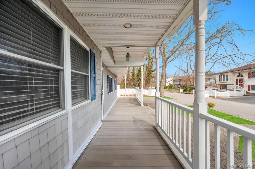 #3 photo, 175 Shelby Avenue, سوفولك Holbrook , NY 11741