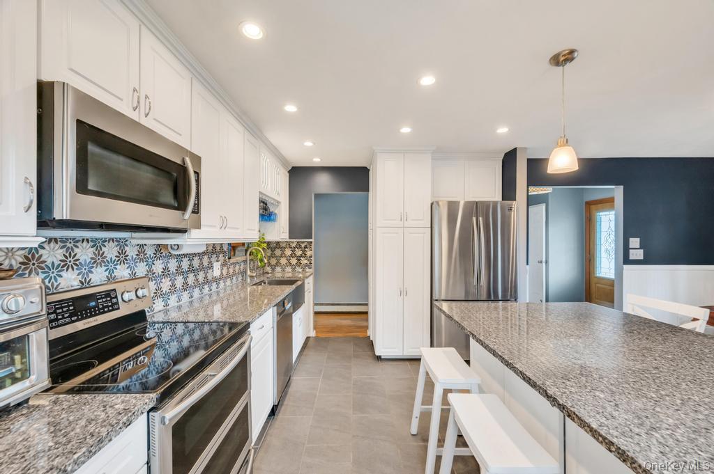 #7 photo, 175 Shelby Avenue, سوفولك Holbrook , NY 11741