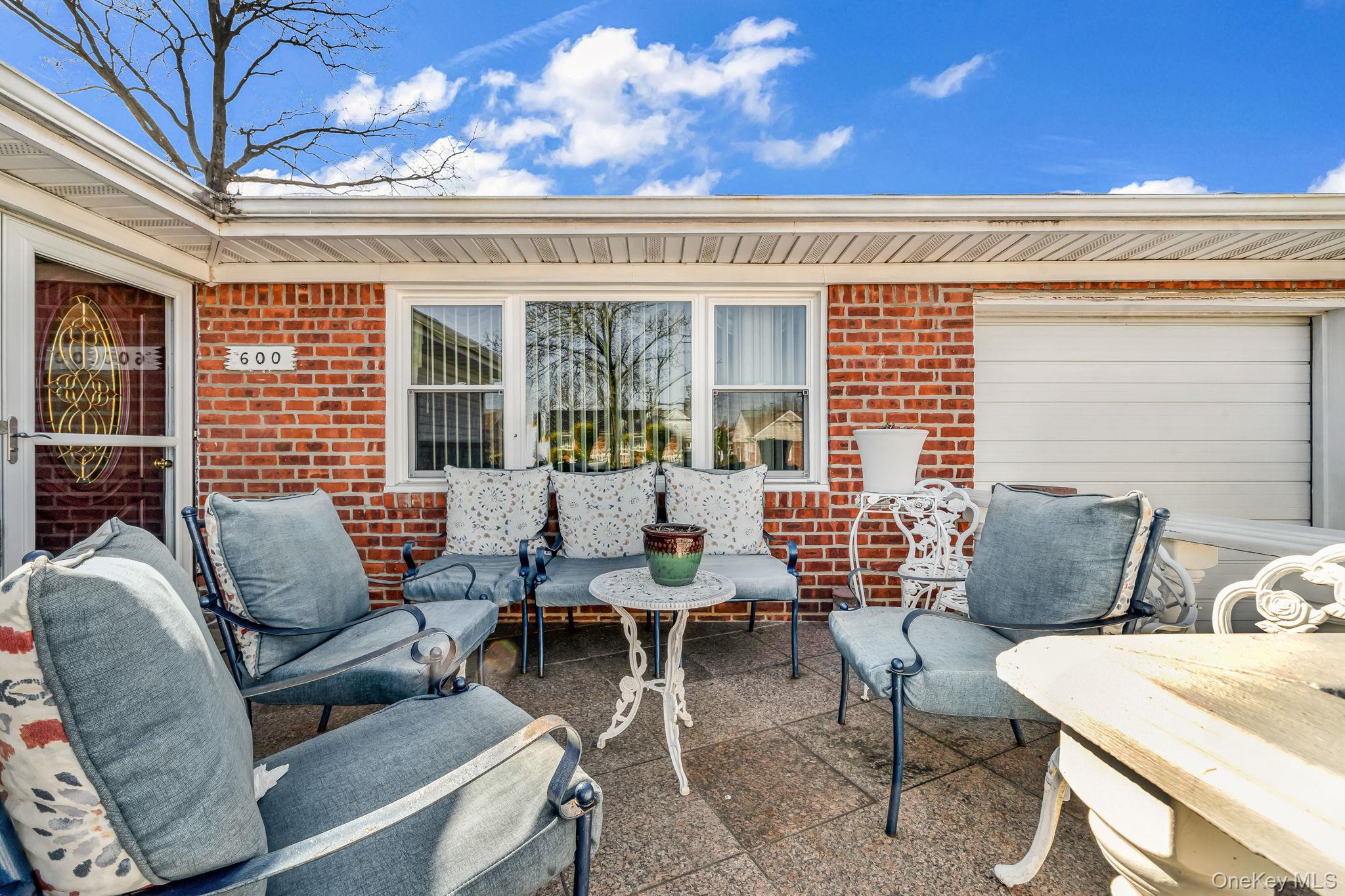 #4 photo, 600 Astor Street, ナッソー郡 Elmont , NY 11003