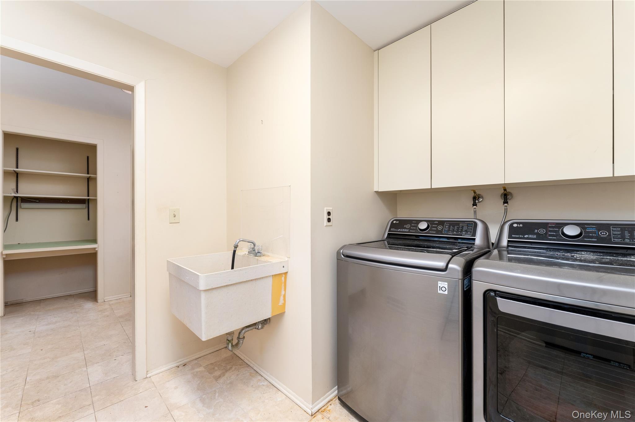 #10 photo, 10 Hunters Trail, Wading River , NY 11792