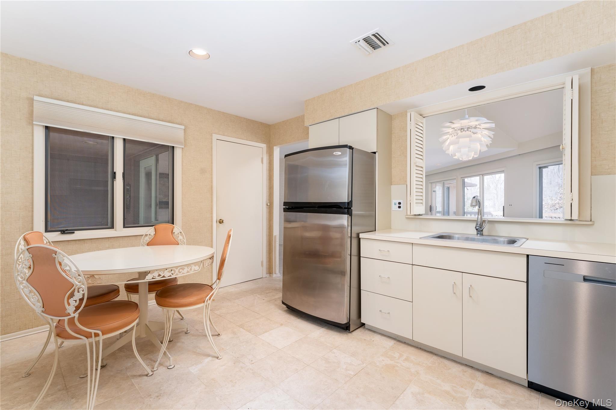 #7 photo, 10 Hunters Trail, Wading River , NY 11792