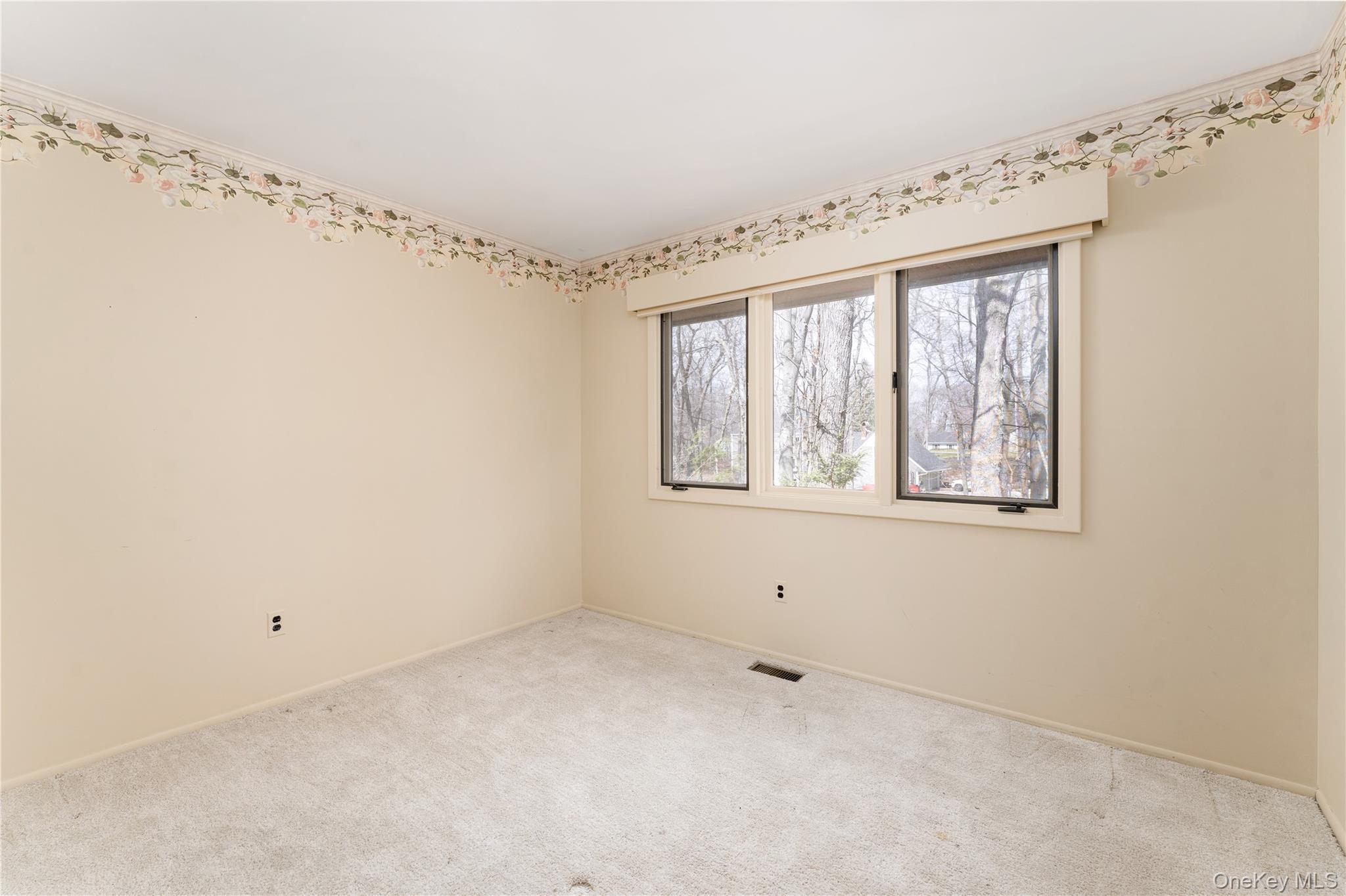 #8 photo, 10 Hunters Trail, Wading River , NY 11792