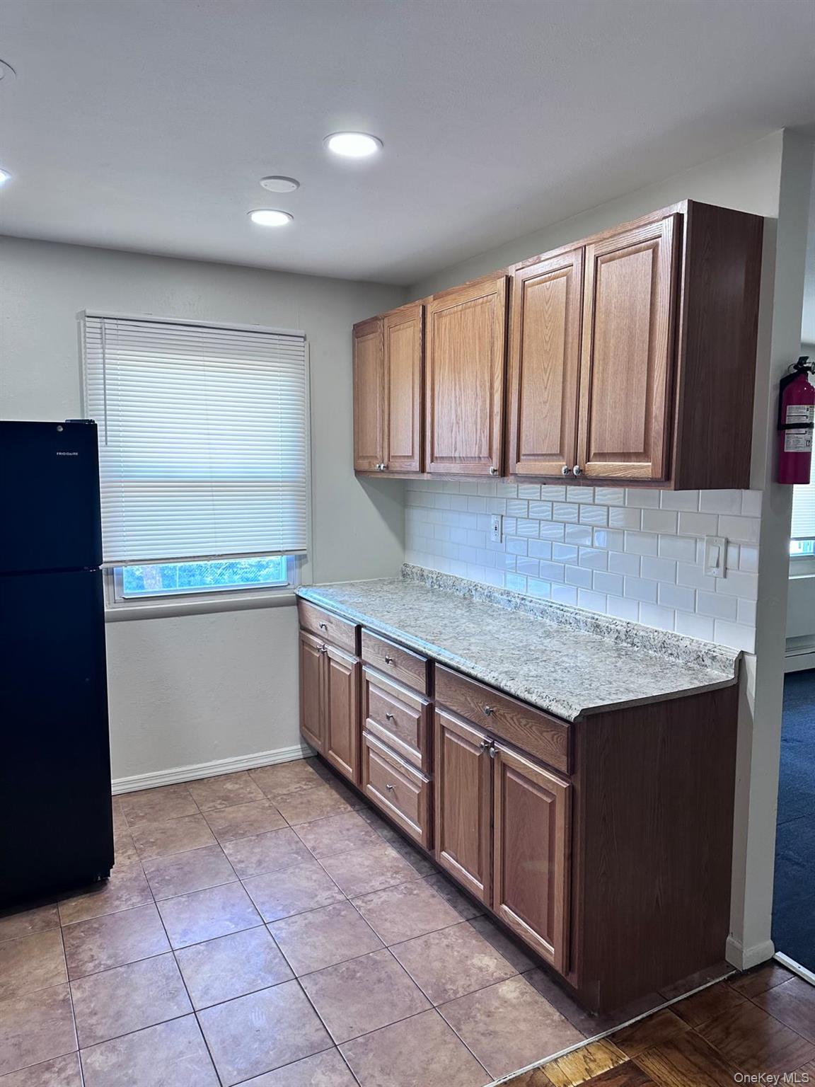 #11 photo, 1 E Hemlock Drive, Bay Shore , NY 11706