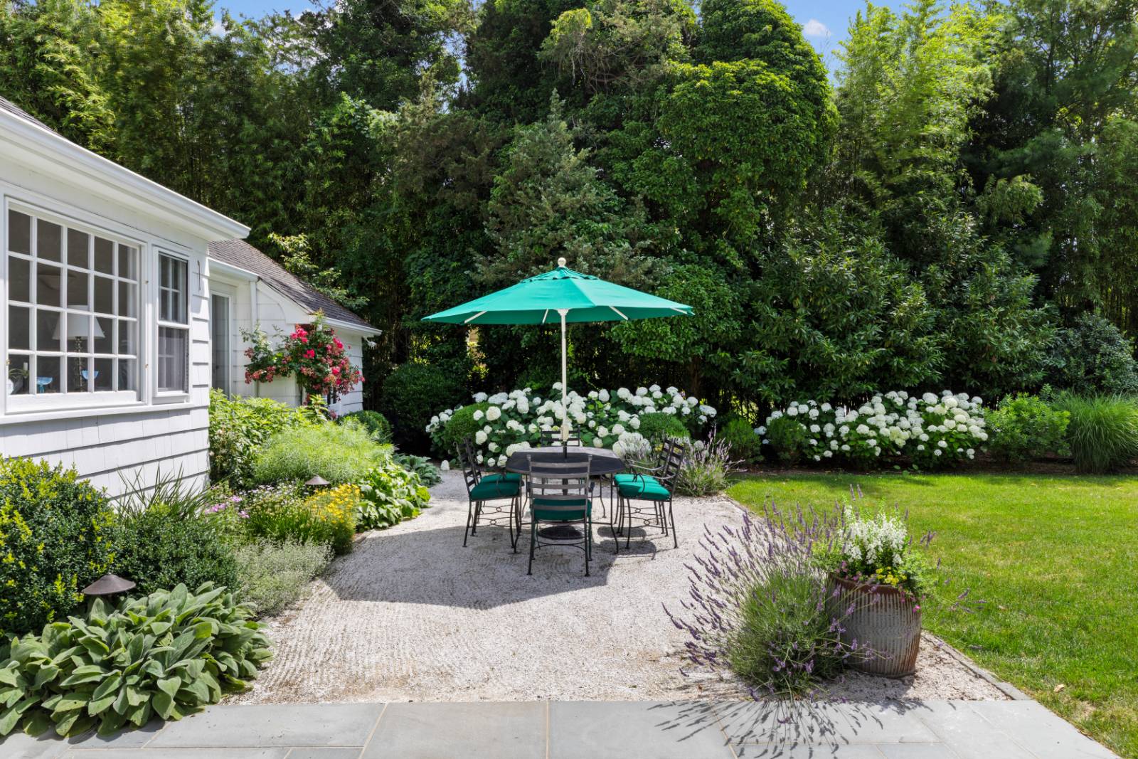 #11 photo, 32 THORNHEDGE ROAD, سوفولك BELLPORT VILLAGE , NY 11713