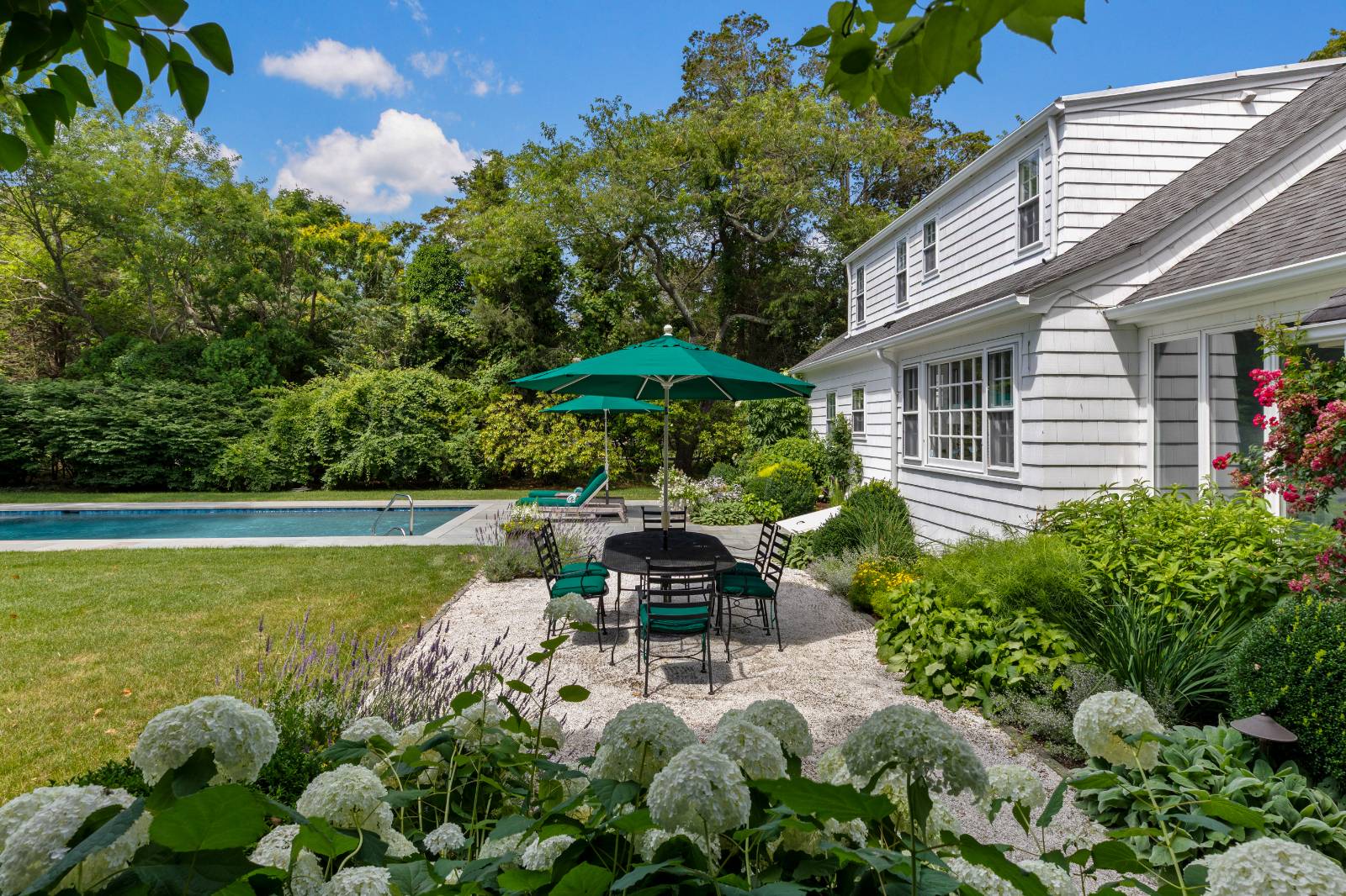 #12 photo, 32 THORNHEDGE ROAD, سوفولك BELLPORT VILLAGE , NY 11713