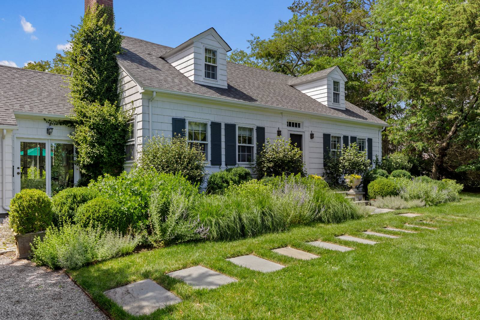 #13 photo, 32 THORNHEDGE ROAD, سوفولك BELLPORT VILLAGE , NY 11713