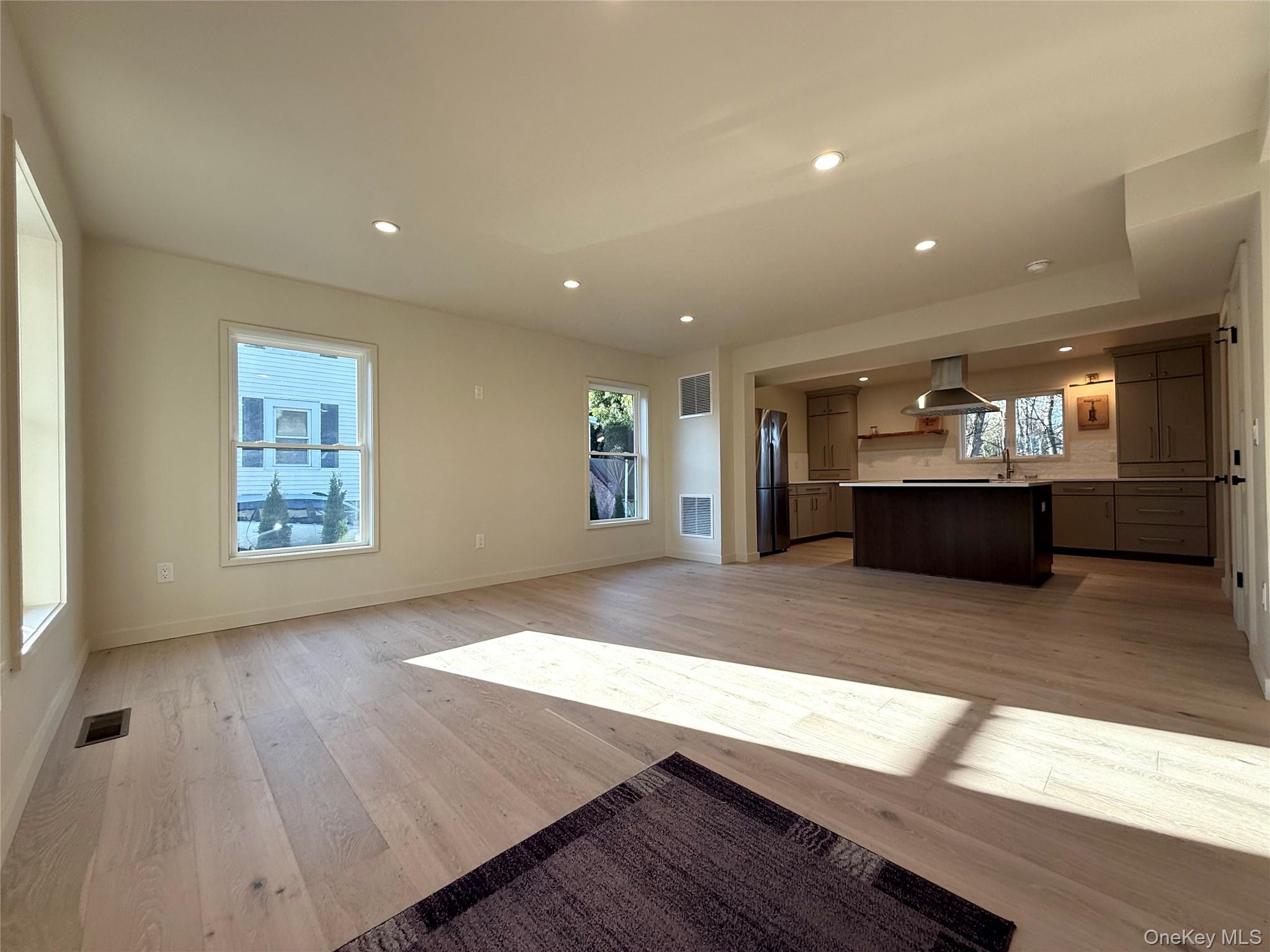 #16 photo, 39 Falconer Street, Beacon , NY 12508