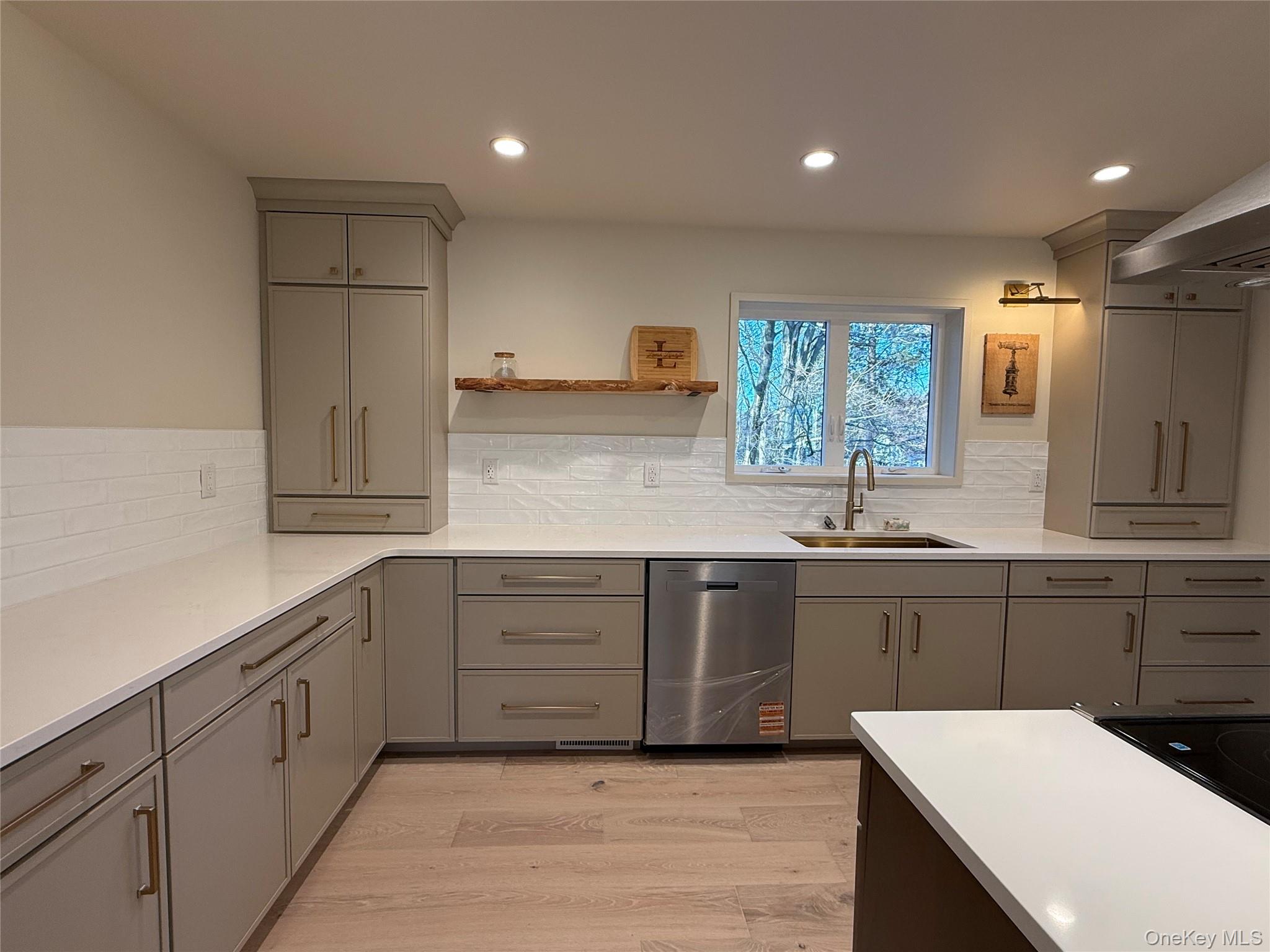 #8 photo, 39 Falconer Street, Beacon , NY 12508