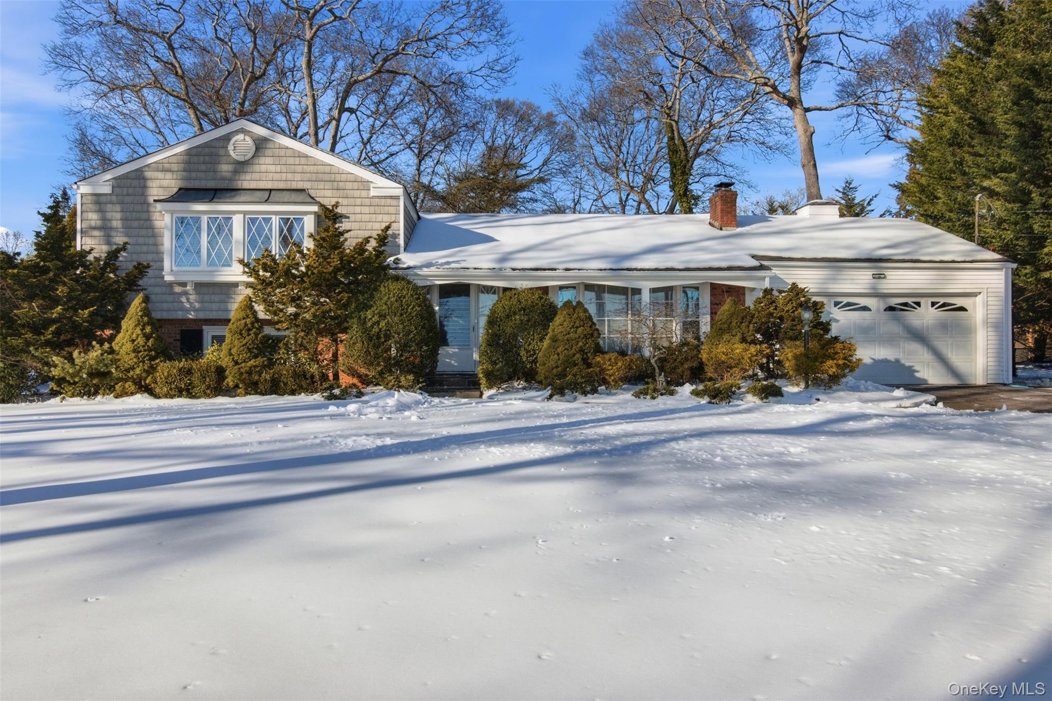 #1 photo, 83 Woodlawn Avenue, East Moriches , NY 11940