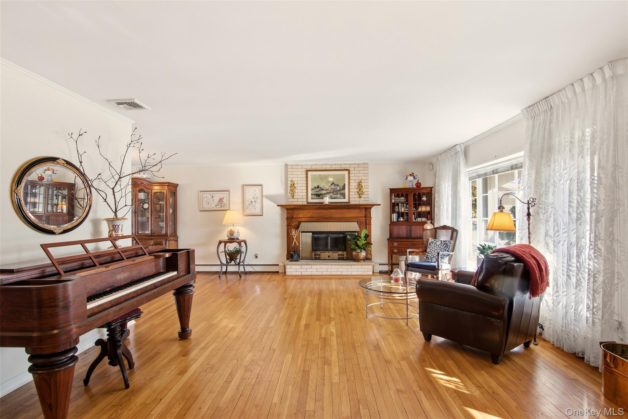 #7 photo, 83 Woodlawn Avenue, East Moriches , NY 11940