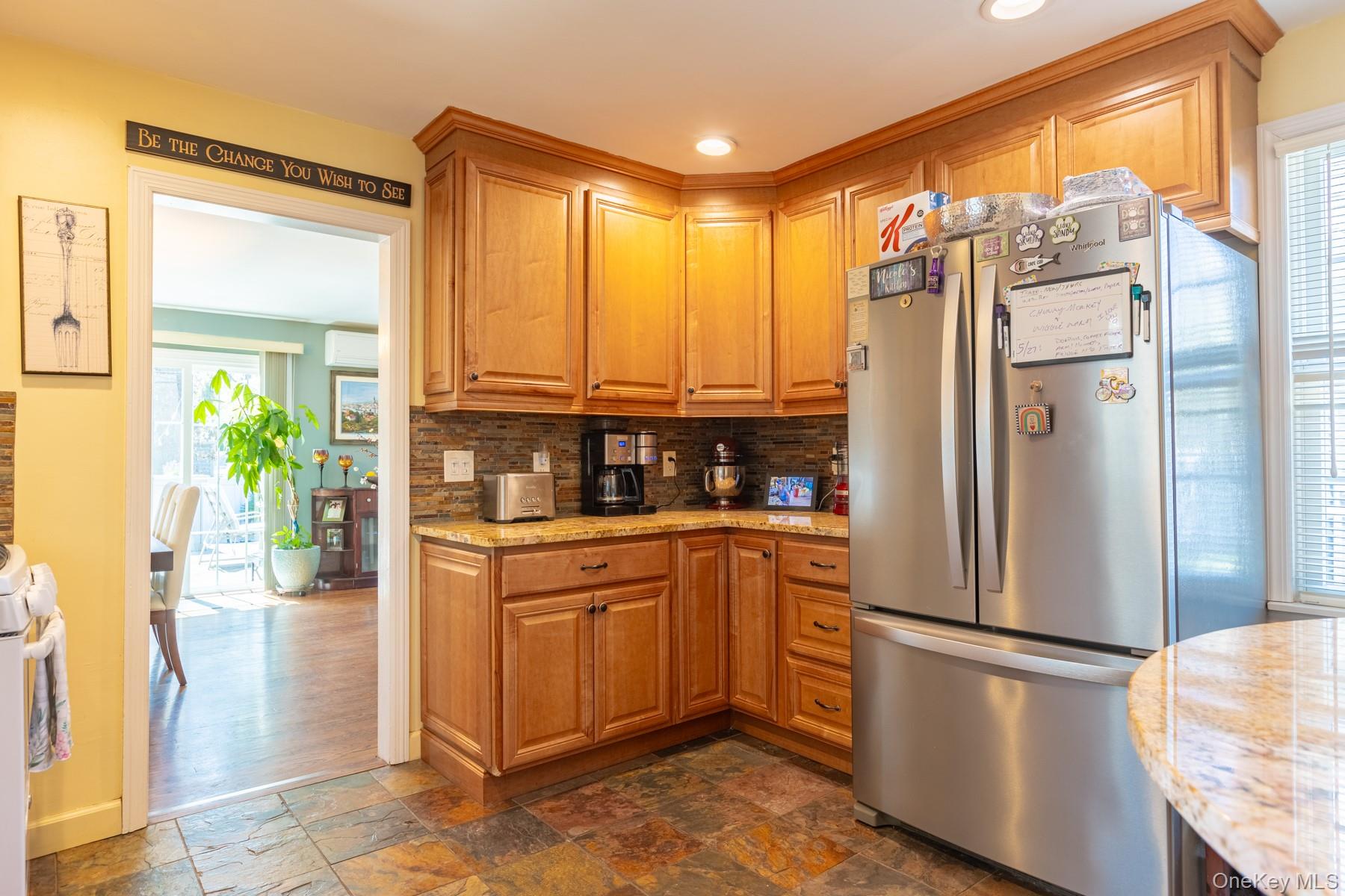 #12 photo, 816 Main Street, Islip , NY 11751