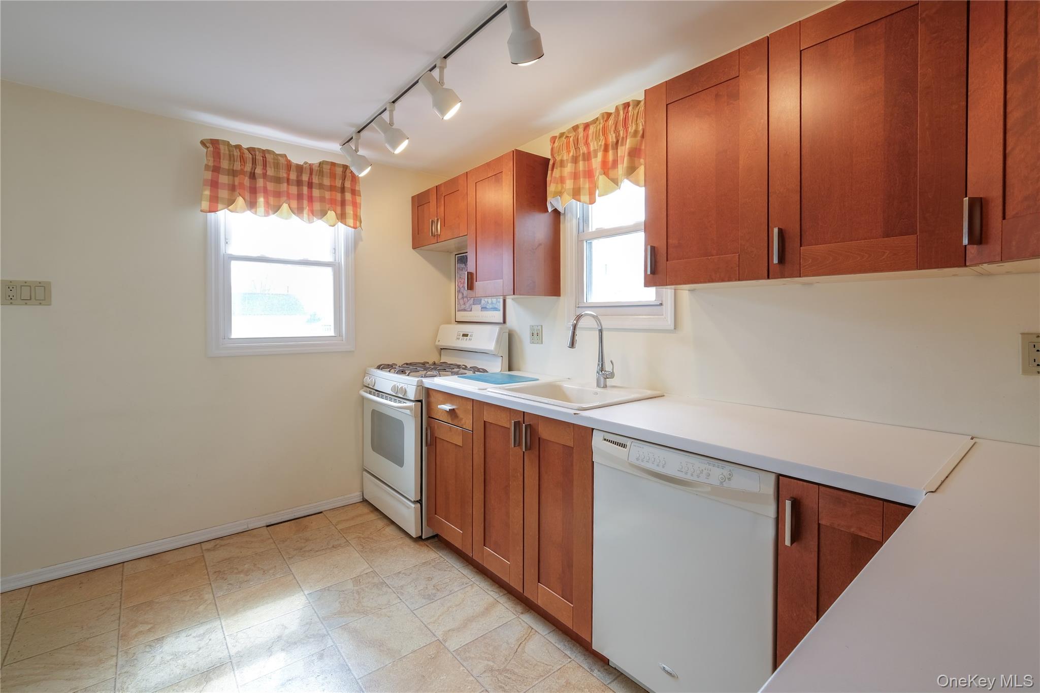 #12 photo, Valley Stream, Valley Stream , NY 11581