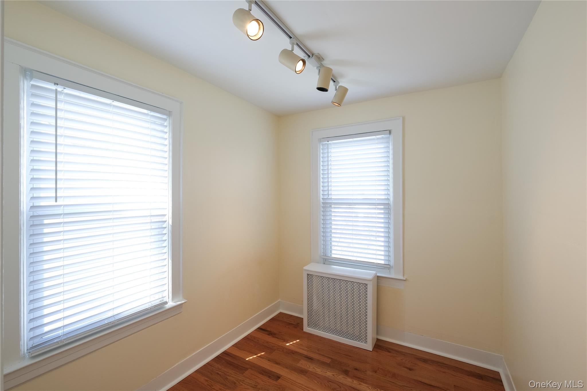 #17 photo, Valley Stream, Valley Stream , NY 11581