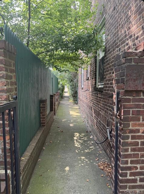 #11 photo, 4030 44th Street, Sunnyside , NY 11104