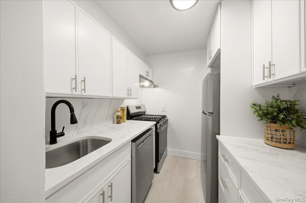 #13 photo, 610 Waring Avenue, Bronx , NY 10467