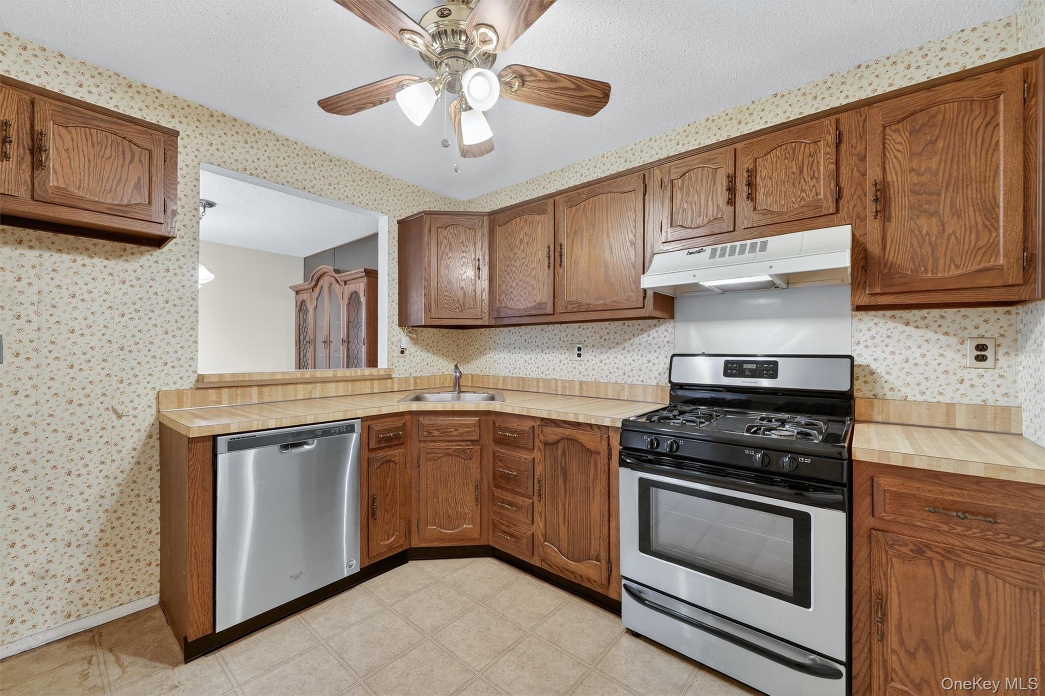 #15 photo, 169 Treetop Circle, Nanuet , NY 10954