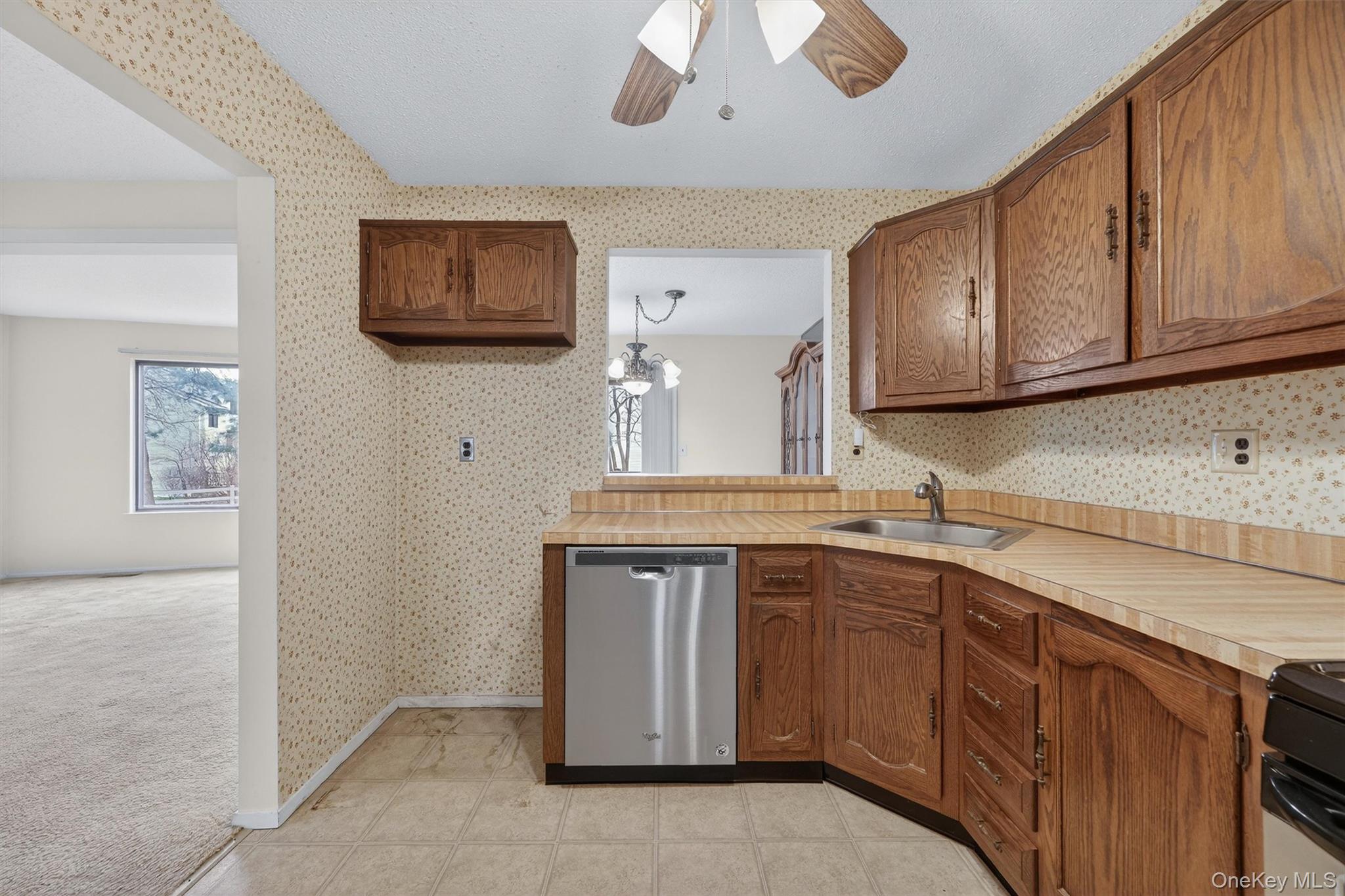 #16 photo, 169 Treetop Circle, Nanuet , NY 10954