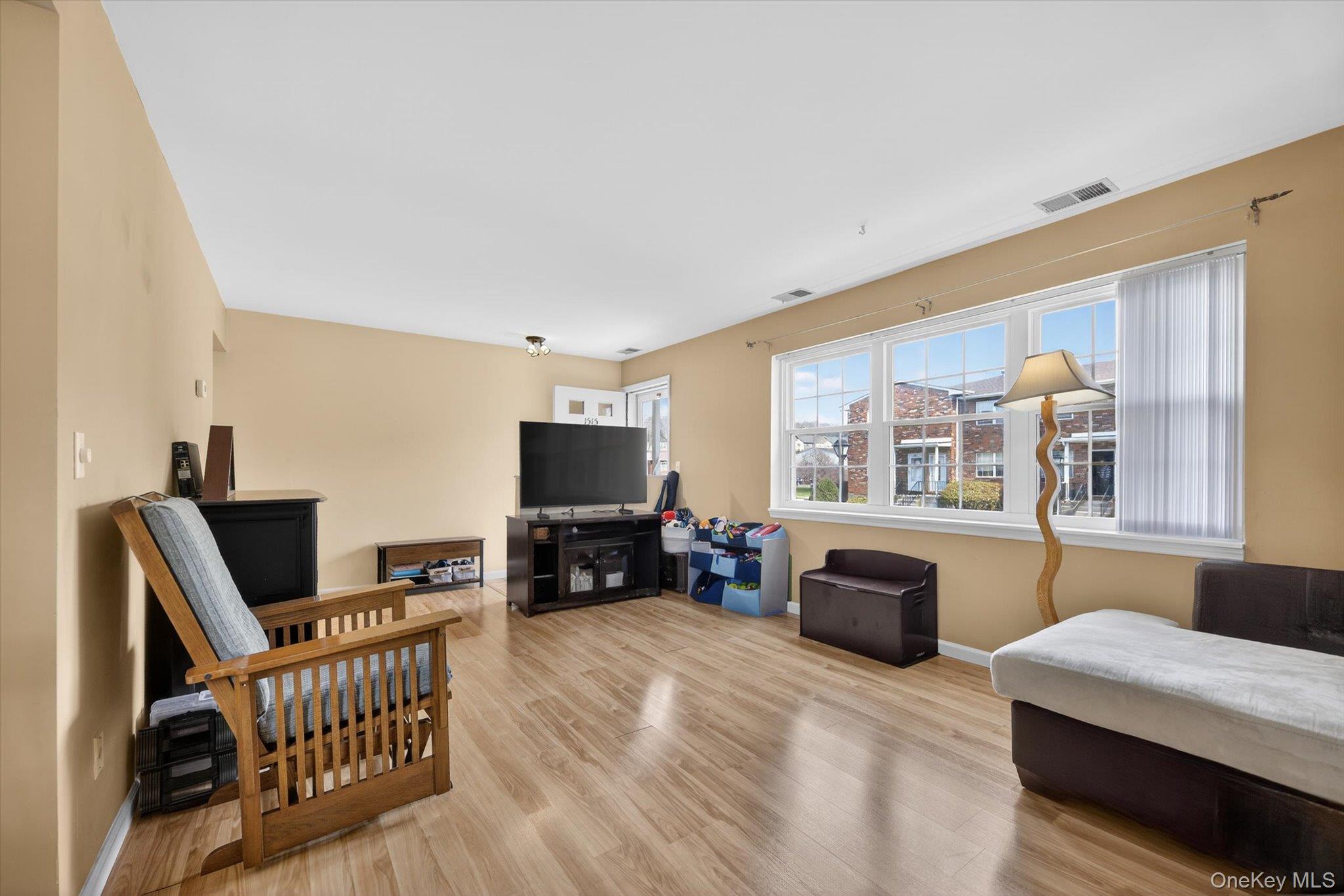 #4 photo, 276 Temple Hill Road, New Windsor , NY 12553