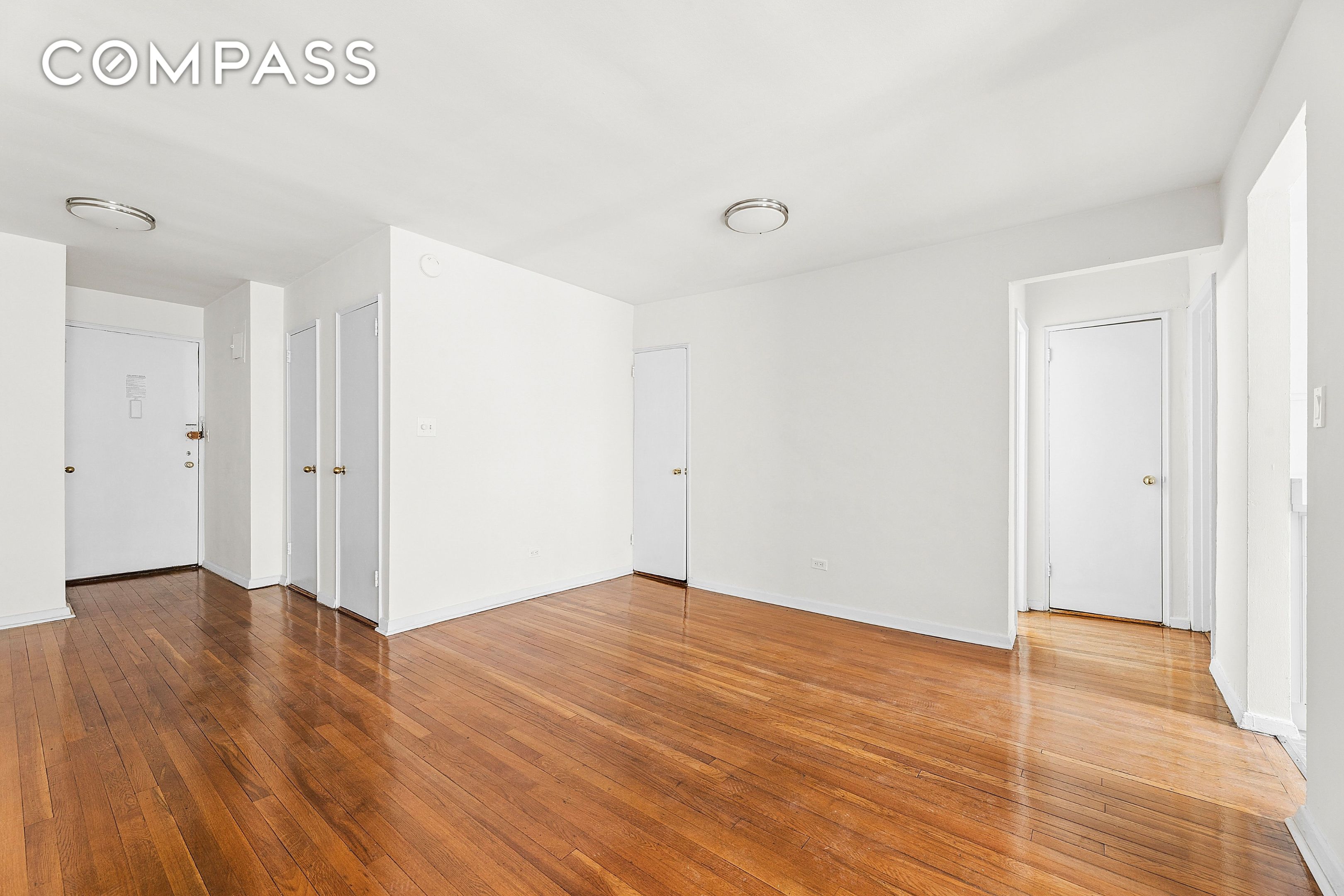 #7 photo, 6645 Broadway, North Riverdale , NY 10471