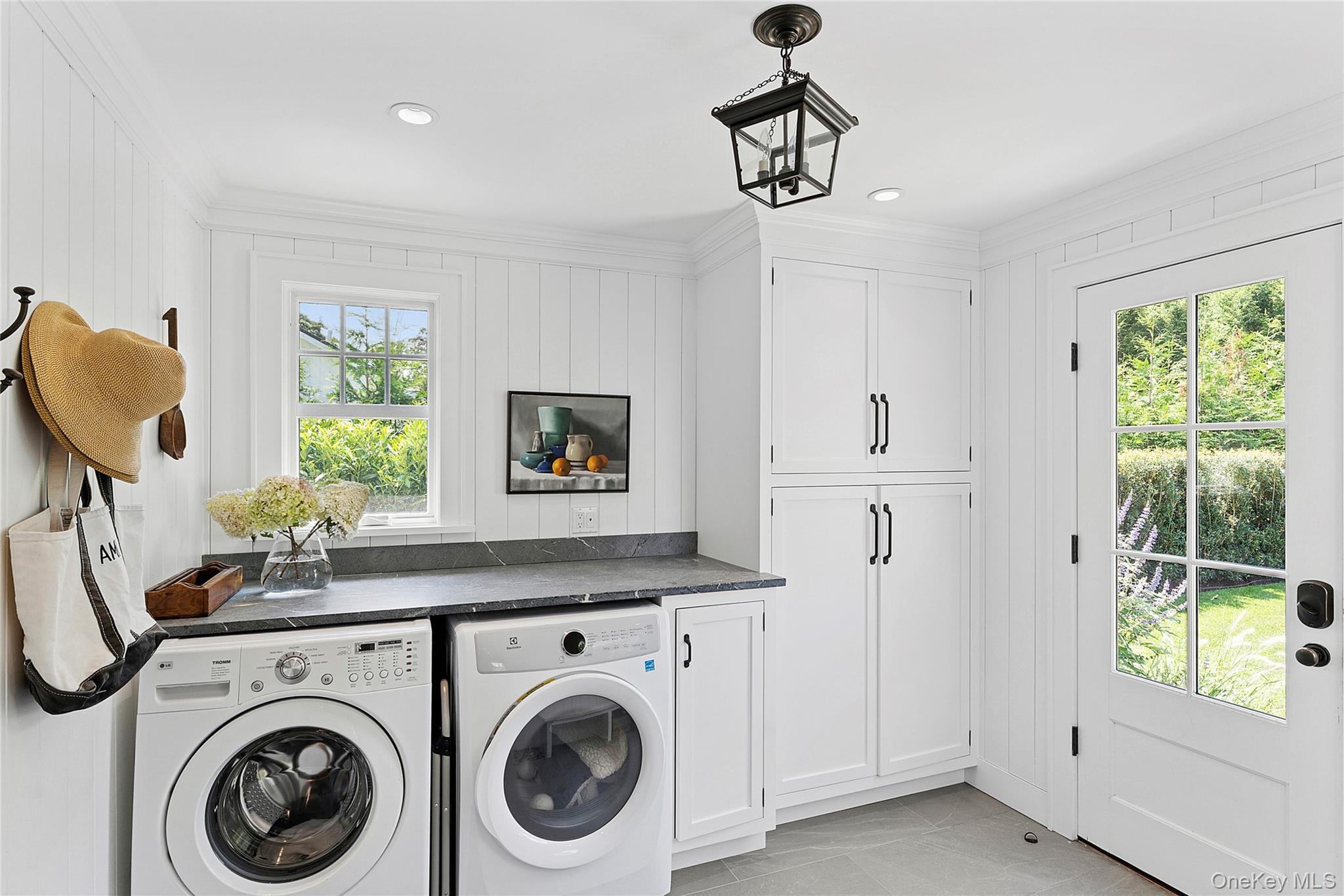 #12 photo, 63 Halsey Street, Southampton , NY 11968