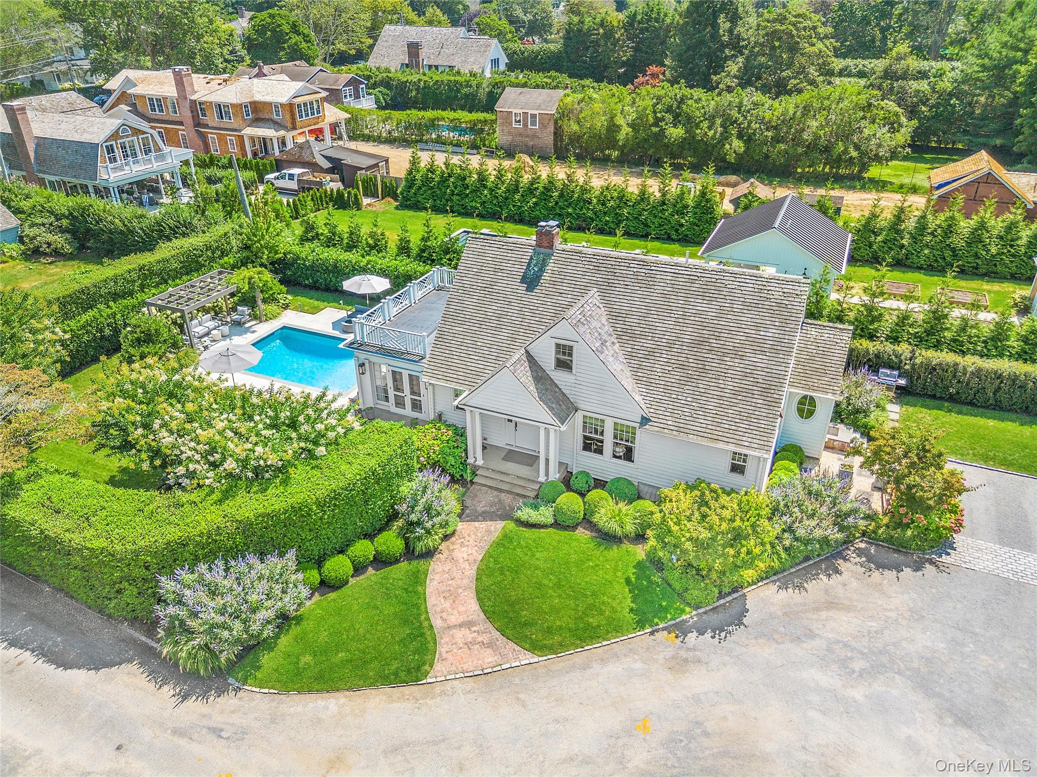 #4 photo, 63 Halsey Street, Southampton , NY 11968