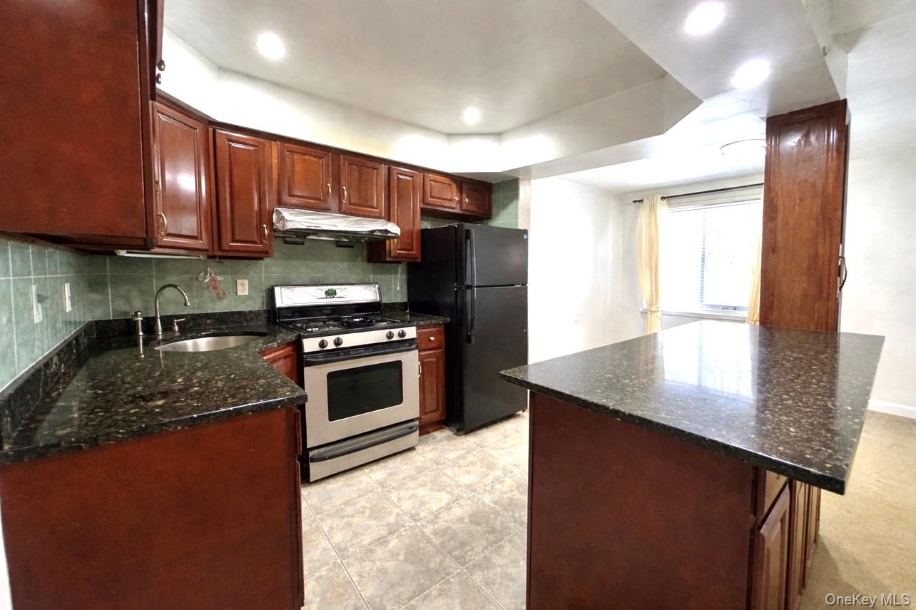 #3 photo, 84-52 57th Avenue, Elmhurst , NY 11373