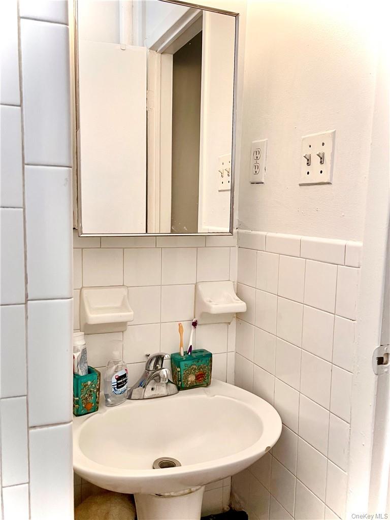 #15 photo, 941 Jerome Avenue, Bronx , NY 10452