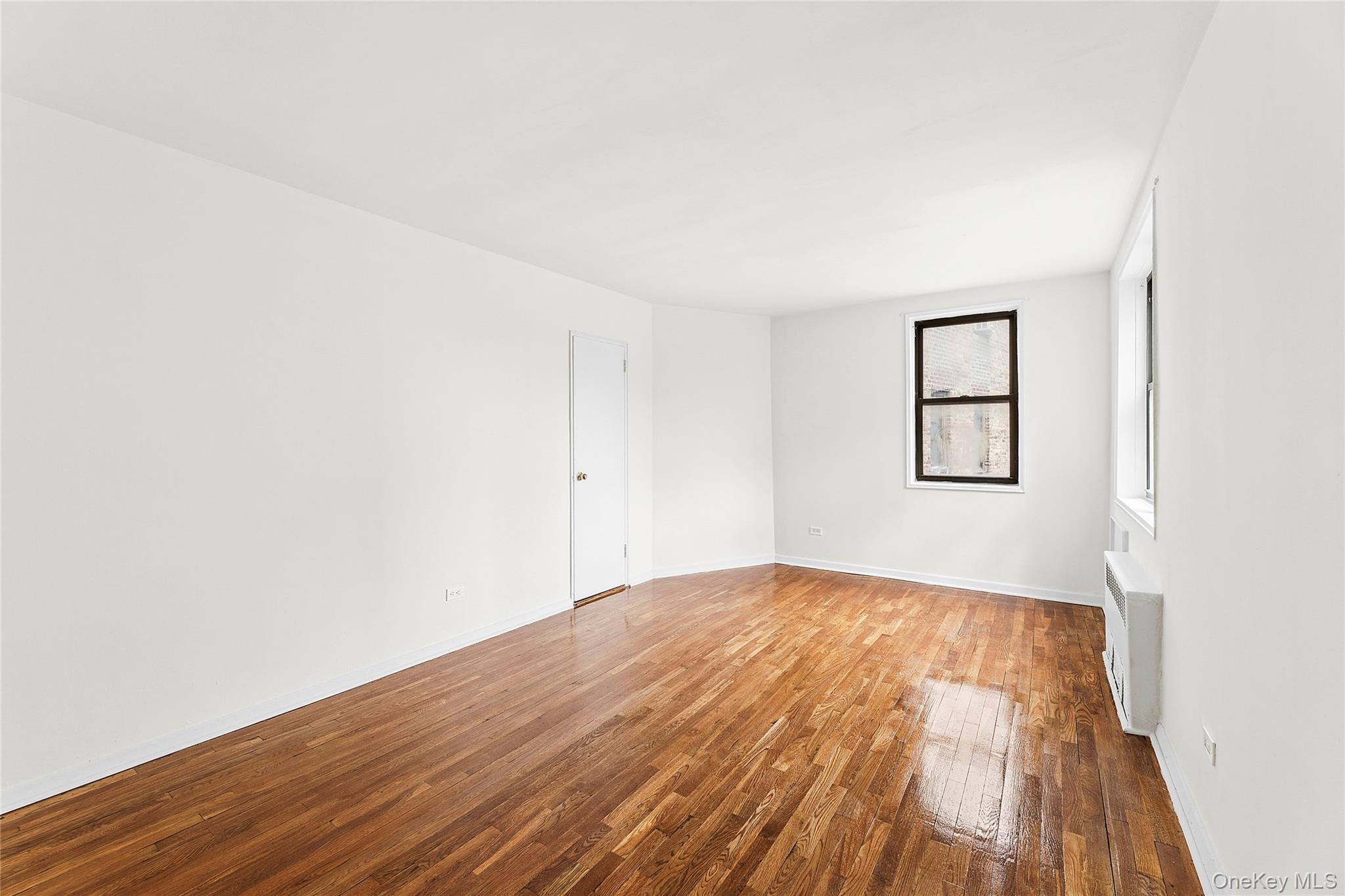 #8 photo, 6645 Broadway, Bronx , NY 10471