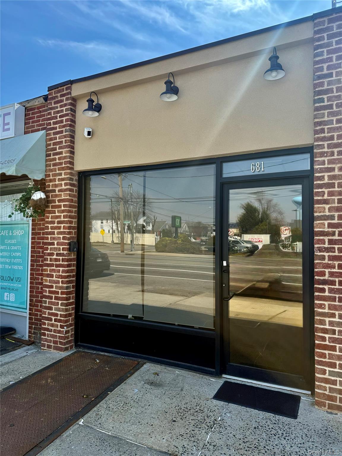 #1 photo, 681 Hempstead Turnpike, Franklin Square , NY 11010