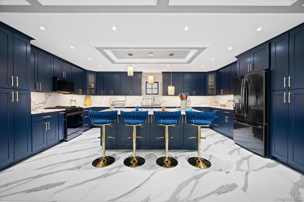 #18 photo, 15 Forest Road, Valley Stream , NY 11581