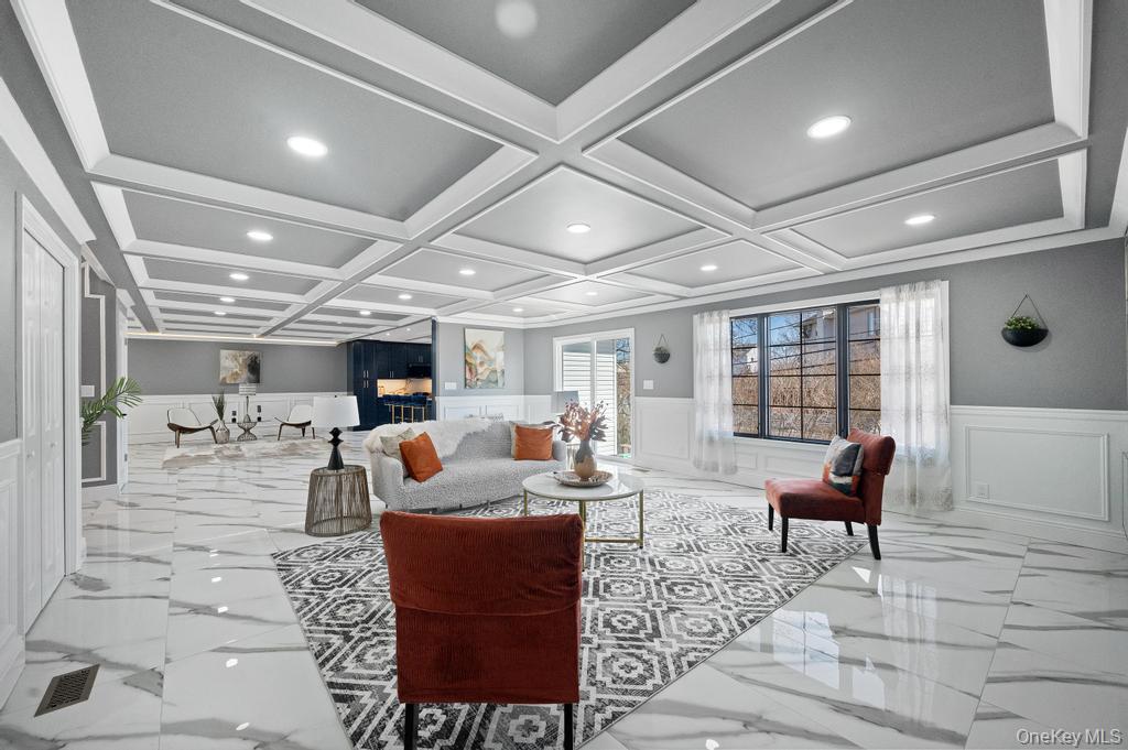 #9 photo, 15 Forest Road, Valley Stream , NY 11581